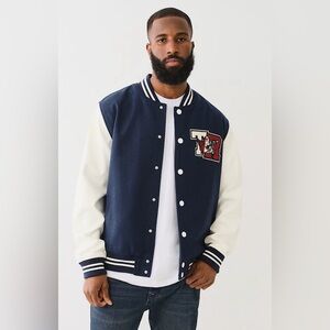 NWT. TRUE RELIGION. SIZE L